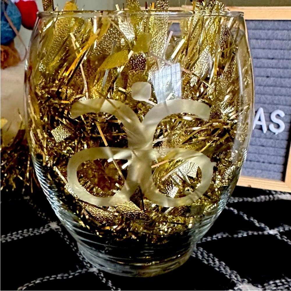 Arbonne Vase